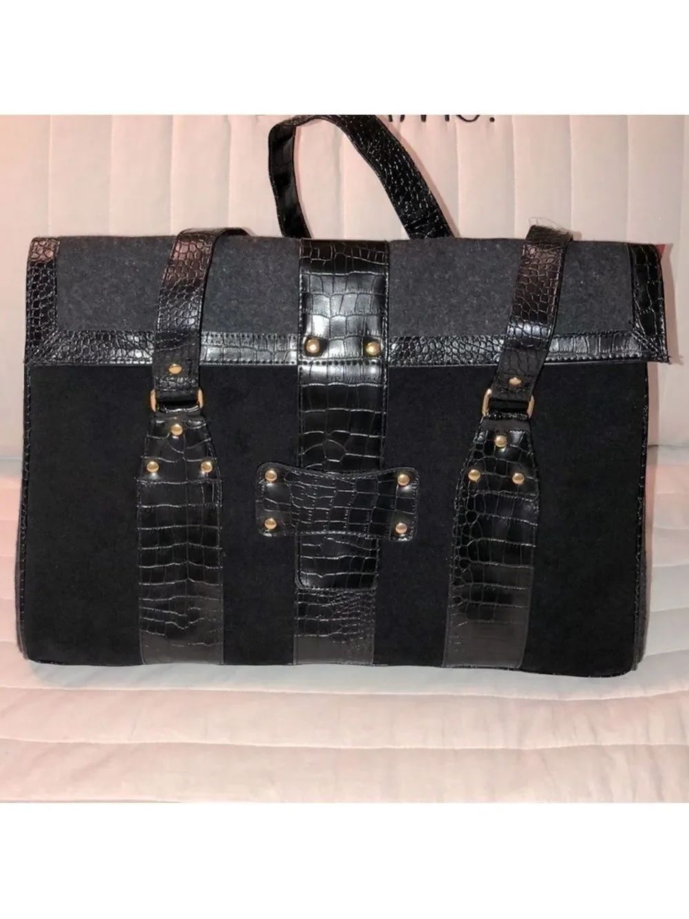 Elizabeth Arden Large Pebbled Faux Leather Suede Felt Laptop Bag Tote